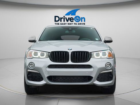 Used 2018 BMW X4 M40i image 18