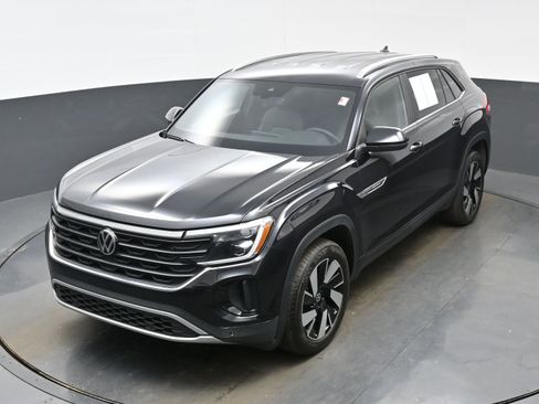 Used 2024 Volkswagen Atlas Cross Sport SE image 34