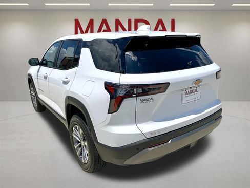 Used 2025 Chevrolet Equinox LT FWD image 8