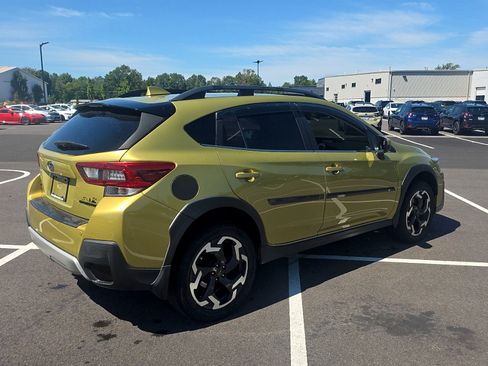 Used 2021 Subaru Crosstrek 2.5i Limited w/ Moonroof Package 1 AWD/4WD image 3