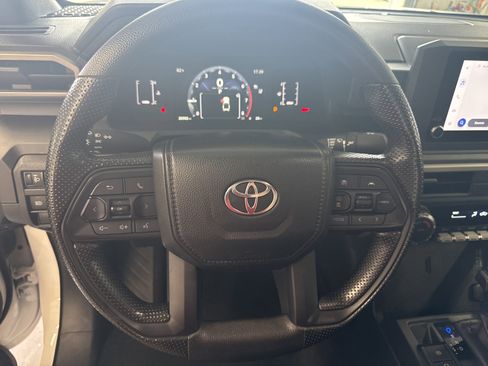 Used 2024 Toyota Tacoma SR image 19