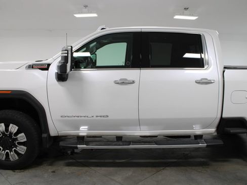 Used 2024 GMC Sierra 2500 Denali w/ Denali Reserve Package AWD/4WD image 6