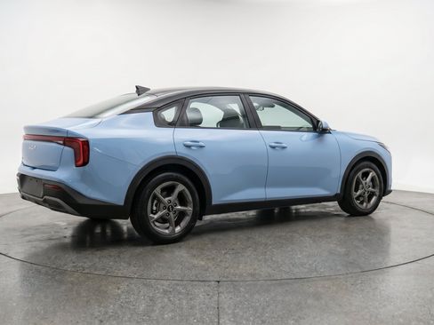 Used 2025 Kia K4 FWD image 9