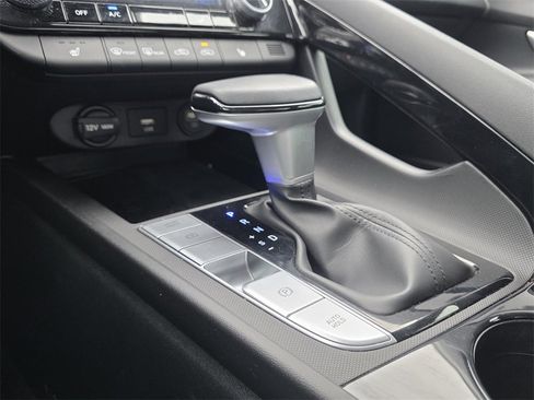 Used 2023 Hyundai Elantra SEL w/ Convenience Package image 22