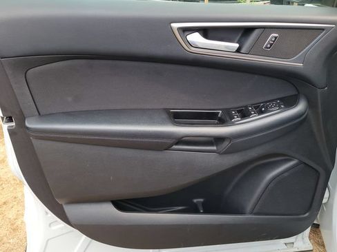 Used 2017 Ford Edge SEL AWD/4WD image 10