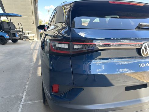 Used 2023 Volkswagen ID.4 Pro image 12