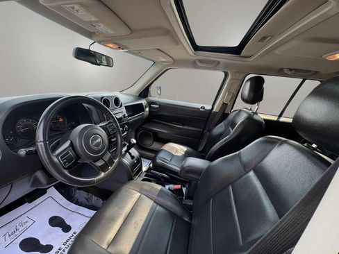 Used 2016 Jeep Patriot High Altitude FWD image 12