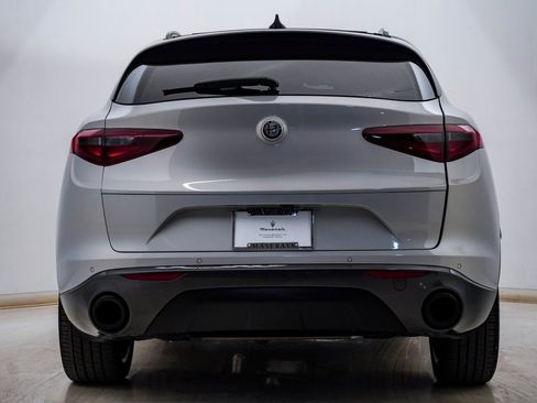 Used 2022 Alfa Romeo Stelvio Ti image 8