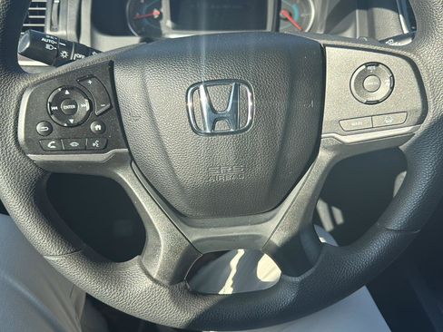 Used 2022 Honda Pilot Sport image 13
