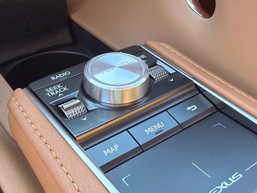 Used 2018 Lexus LC 500 Coupe w/ Touring Package RWD image 32