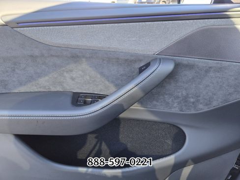 Used 2026 Tesla Model Y Long Range image 21