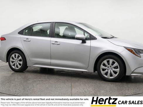 Used 2025 Toyota Corolla LE FWD image 1