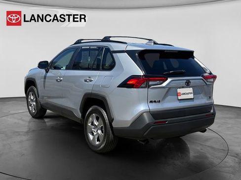 Certified 2025 Toyota RAV4 XLE FWD image 5