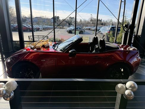 New 2025 MAZDA MX-5 Miata Club image 3