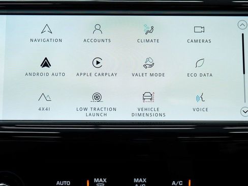 Used 2022 Land Rover Discovery Sport SE image 25