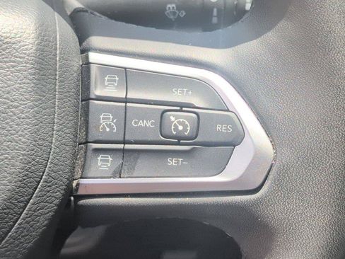 Used 2025 Jeep Compass Limited AWD/4WD image 29