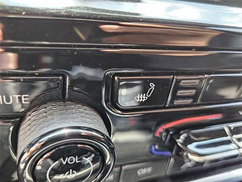 Used 2023 Jeep Grand Cherokee Altitude image 10