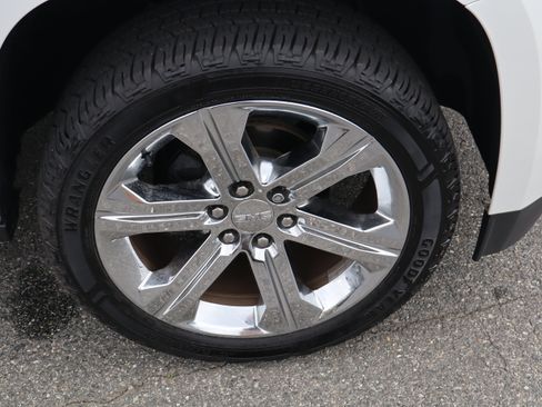 Used 2019 GMC Yukon Denali w/ Open Road Package image 15