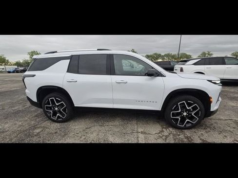 Used 2026 Chevrolet Traverse High Country AWD/4WD image 2