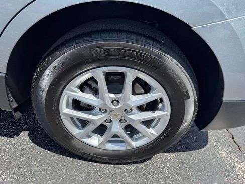 Used 2024 Chevrolet Equinox LT w/ LPO, Floor Liner Package FWD image 7