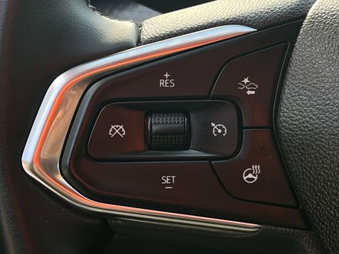 Used 2024 Chevrolet Trax ACTIV w/ Sunroof Package image 12