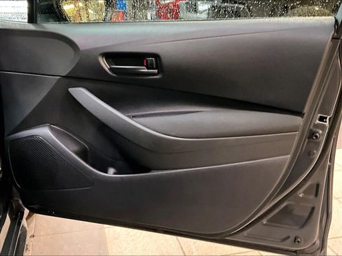 Used 2025 Toyota Corolla LE image 12