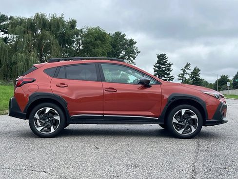 Used 2024 Subaru Crosstrek 2.5i Limited AWD/4WD image 8