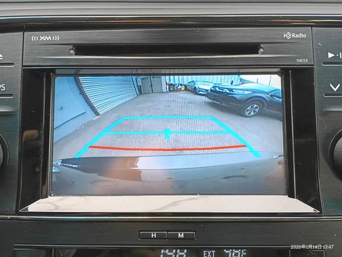 Used 2018 Toyota Avalon XLE Plus image 11