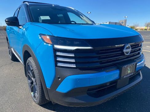 New 2026 Nissan Kicks SR image 8