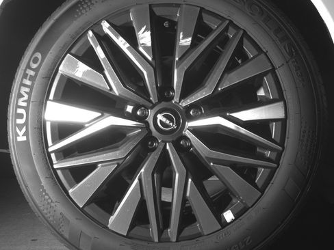 Used 2025 Nissan Altima 2.5 SV FWD image 15