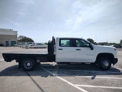 Used 2024 Chevrolet Silverado 3500 W/T w/ Snow Plow Prep Package AWD/4WD image 11