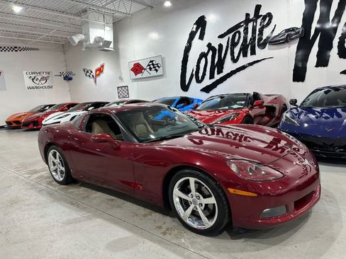 Used 2006 Chevrolet Corvette Coupe w/ Preferred Equipment Group RWD image 23