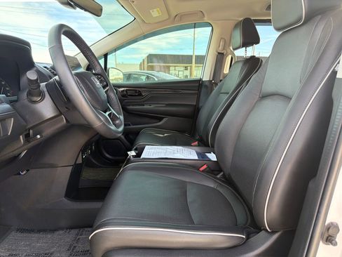 Used 2025 Honda Odyssey Elite image 16