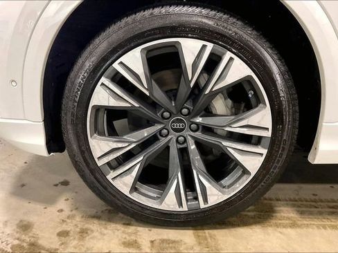 Certified 2025 Audi Q8 Premium w/ Black Optic Package image 9