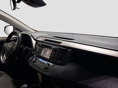 Used 2018 Toyota RAV4 XLE w/ Plus Extra Value Package AWD/4WD image 29