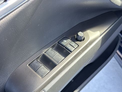 Certified 2021 Toyota Camry SE image 15