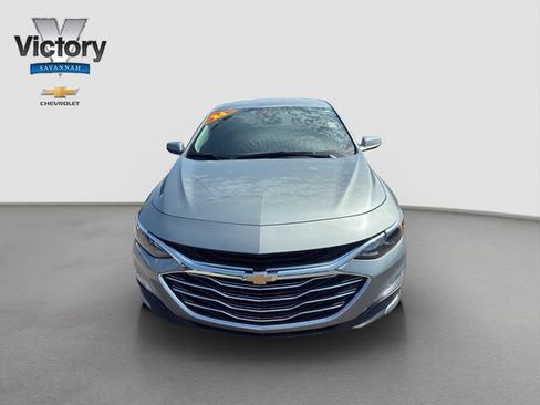 Used 2024 Chevrolet Malibu LT FWD image 2