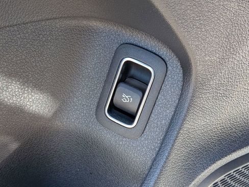 Used 2022 Mercedes-Benz A 220 4MATIC image 13