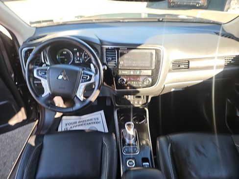 Used 2018 Mitsubishi Outlander GT image 23