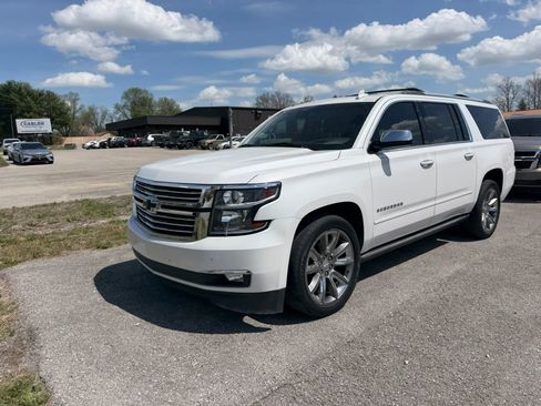 Used 2018 Chevrolet Suburban Premier image 3