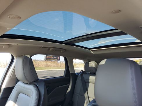 New 2026 Lincoln Corsair Reserve image 11