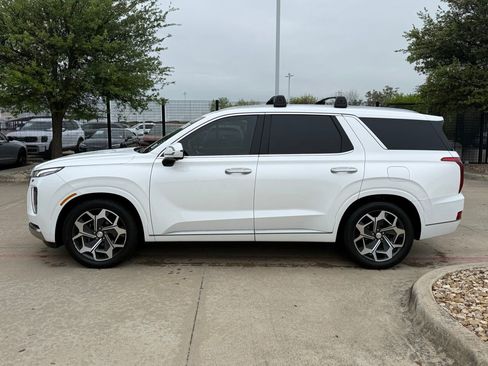 Used 2022 Hyundai Palisade Calligraphy image 2