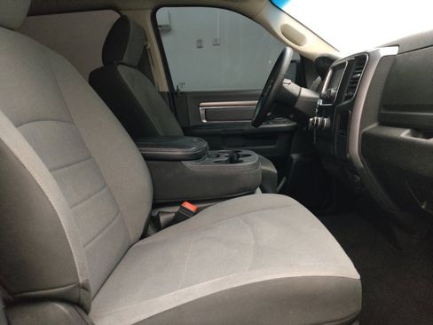 Used 2021 RAM 1500 Classic SLT image 21