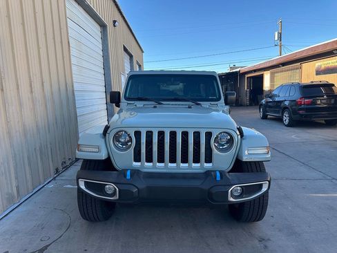 Used 2023 Jeep Wrangler Unlimited Sahara w/ Cold Weather Group AWD/4WD image 6