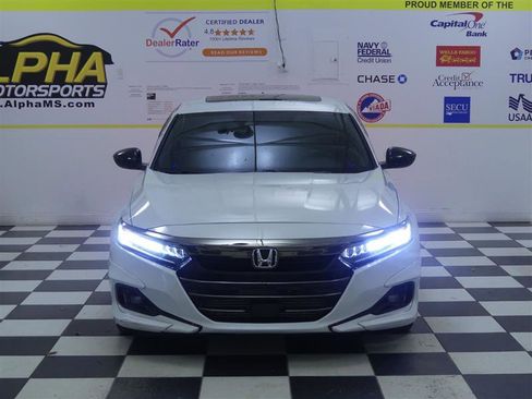 Used 2021 Honda Accord Sport image 4