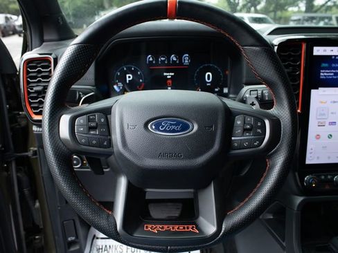 Used 2025 Ford Ranger Raptor AWD/4WD image 17