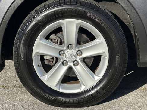 Used 2014 Toyota RAV4 Limited image 30