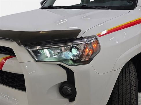 Used 2023 Toyota 4Runner 40th Anniversary SE image 31