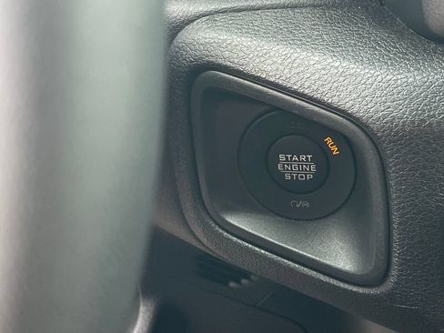 Used 2024 Jeep Gladiator Sport AWD/4WD image 16
