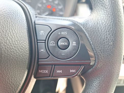 Used 2024 Toyota Corolla Cross L FWD image 19